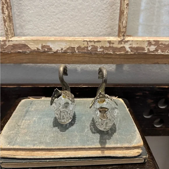 Pair of Italian vintage glass swan salt cellars with silver articulated wings - Picture 2 of 7